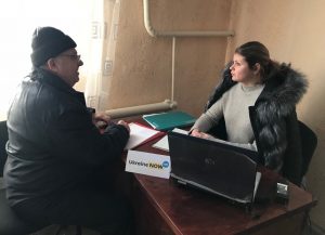 Foto 300x217 - Пенсійники надали громадянам консультації з нагальних питань під час виїзного прийому в Червонопопівській сільській раді Кремінського району