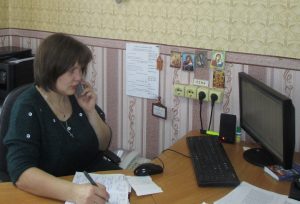 garyacha liniya 1 300x204 - В Станично-Луганському районі відбулась «гаряча лінія» першого заступника начальника управління Фонду