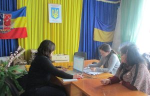 IMG 2871 300x192 - Пенсійники Станично-Луганського району провели виїзний прийом громадян в Валуйській  сільській раді
