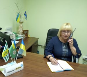 foto 1 300x266 - Начальник Рубіжанського об’єднаного управління роз’яснила питання пенсійного забезпечення під час прямої телефонної «гарячою» лінії