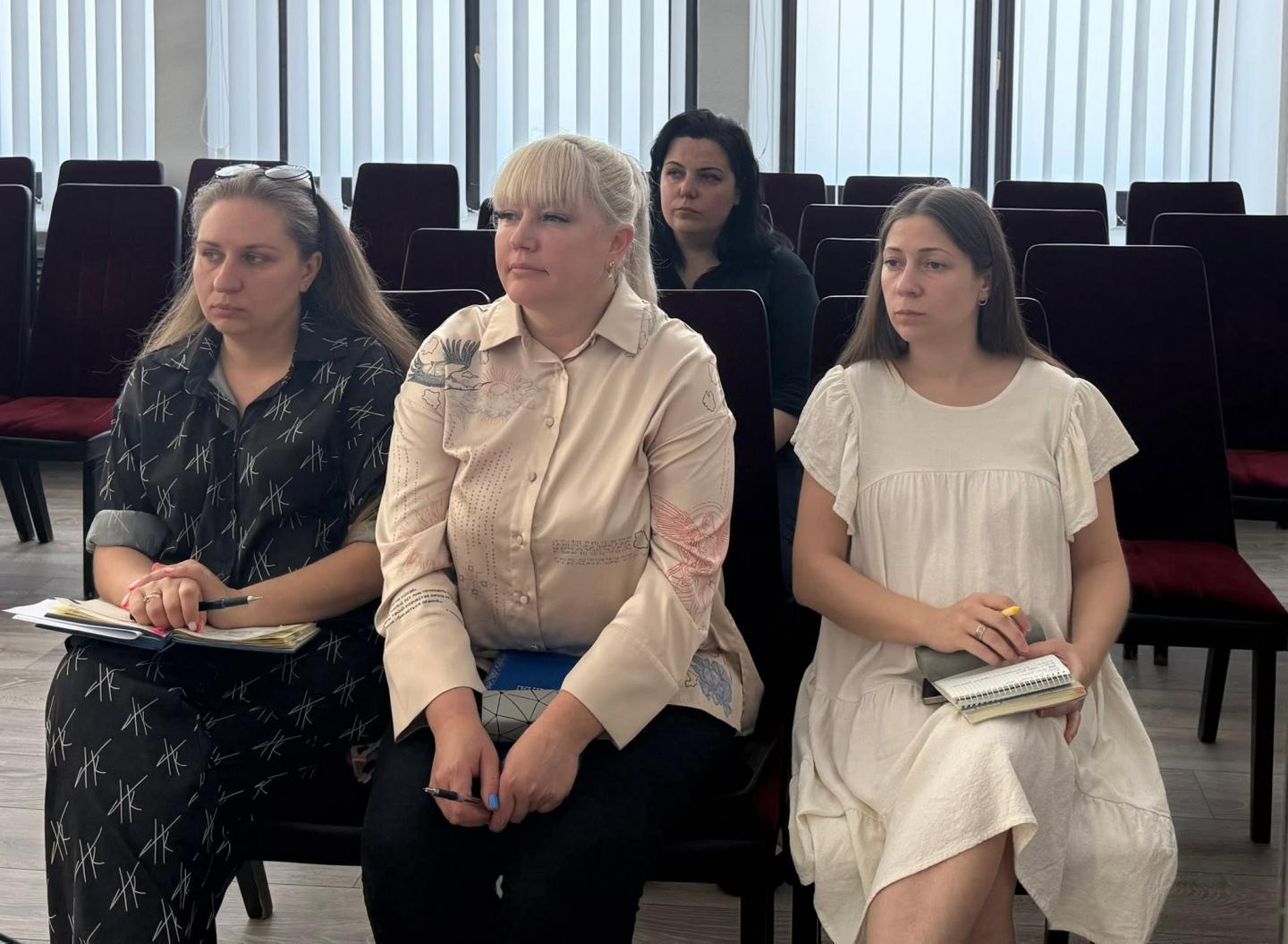 3 - Нарада представників Головного управління ПФУ в Харківській області з представниками надавачів притулку внутрішньо переміщених осіб