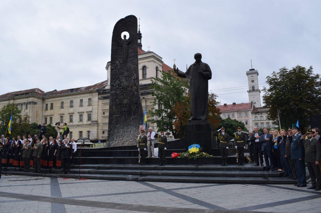 DSC 0329 1024x681 - У Львові відзначили річницю прийняття Конституції України