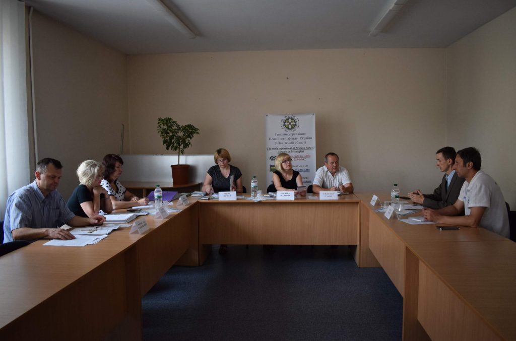DSC 0356 1024x677 - За  “круглим столом” з представниками Львівського регіонального офісу Благодійного фонду «Право на захист» обговорили актуальні питання пенсійного забезпечення внутрішньо переміщених осіб