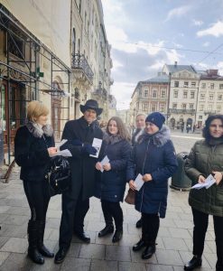 IMG 83593979ce4e86102ebe31d8328672a2 V 247x300 - Фахівці пенсійної служби інформували  мешканців міста Львова про негативні наслідки нелегальної зайнятості