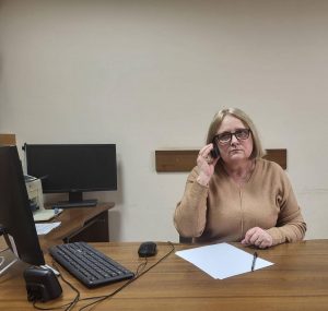 “Пряма телефонна гаряча лінія” – інформуємо, роз’яснюємо, консультуємо image 300x285 - “Пряма телефонна гаряча лінія” – інформуємо, роз’яснюємо, консультуємо
