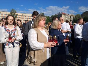 У День Незалежності у Львові вшанували пам’ять полеглих Героїв України 20260824 095219 300x225 - У День Незалежності у Львові вшанували пам’ять полеглих Героїв України