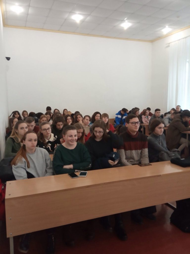 Інформуємо студентів у рамках Всеукраїнського тижня права IMG 3663 768x1024 - Інформуємо студентів у рамках Всеукраїнського тижня права