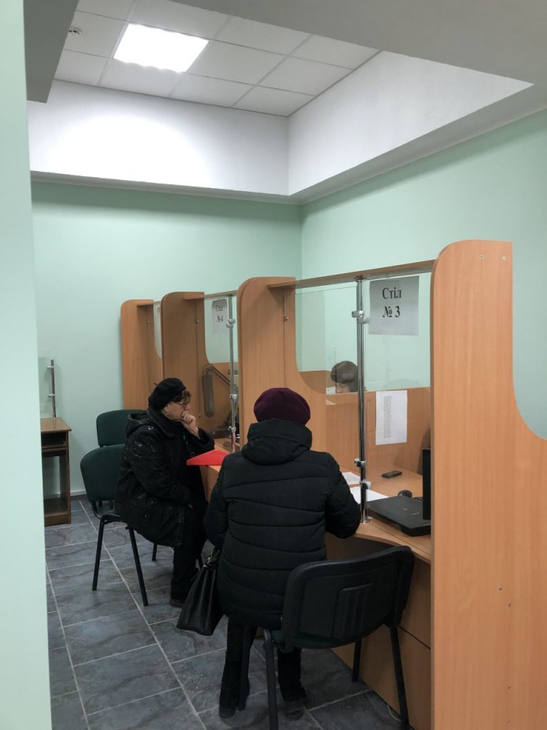 У Луцьку відкрили оновлений сервісний центр IMG 3646 1 768x1024 - У Луцьку відкрили оновлений сервісний центр