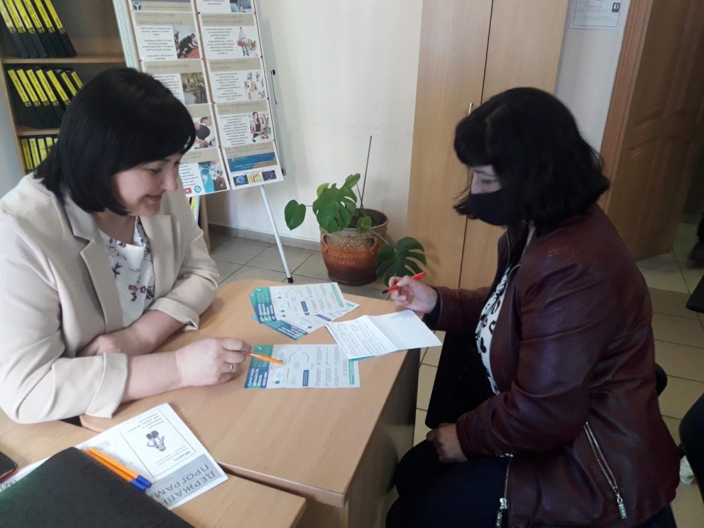 20210526 154543 1024x768 - Пенсійники провели заняття у “Школі майбутнього пенсіонера”