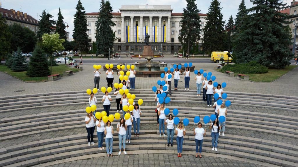 2 e1629882335635 1024x576 - Вітання працівників Головного управління з Днем Незалежності України