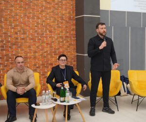 IMG 20260303 211454 979 300x251 - У Луцьку відбулася Всеукраїнська зустріч-діалог ВПО і влади &laquo;Разом до рішень&raquo;