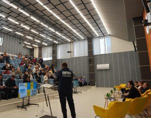 IMG 20260303 211500 853 300x235 - У Луцьку відбулася Всеукраїнська зустріч-діалог ВПО і влади &laquo;Разом до рішень&raquo;