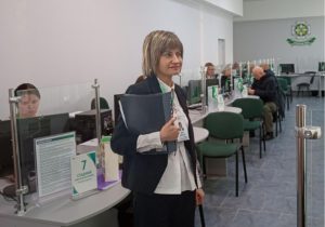 Zi svyatom vesny 3 300x210 - Про проведення індексації з 1 березня 2026 року в інтерв'ю Суспільному Луцьк розповіла заступник начальника Головного управління Пенсійного фонду України у Волинській області Ірина Бачурна