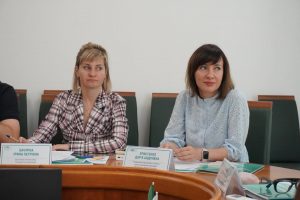 Створюємо безбар’єрний простір: у Головному управлінні обговорили результати перевірки доступності сервісних центрів 5 4 300x200 - Створюємо безбар’єрний простір: у Головному управлінні обговорили результати перевірки доступності сервісних центрів