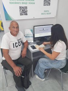 4 225x300 - Фахівці Головного управління продовжують співпрацювати з роботодавцями Волині, допомагаючи оцифровувати документи про трудову діяльність