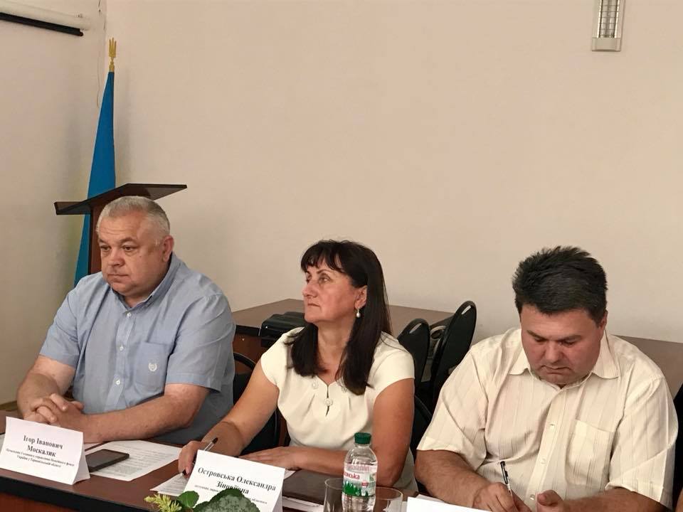 Kruglyj stil2 - Про легальну зайнятість говорили на Тернопіллі