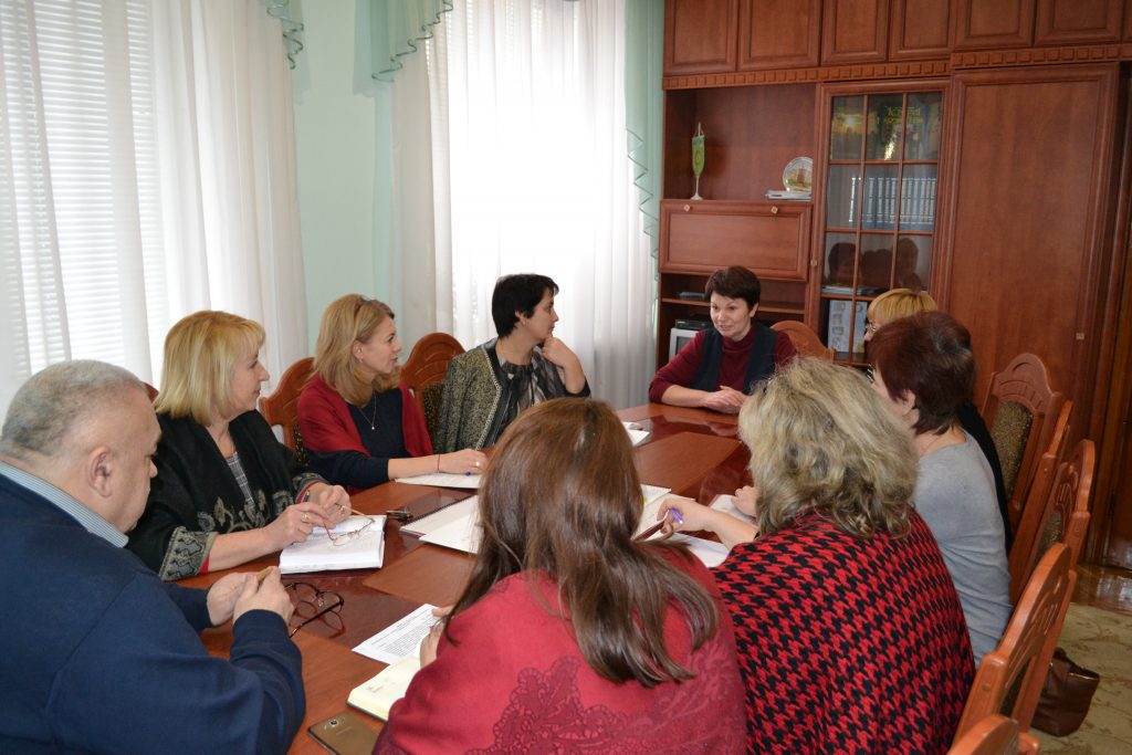 DSC 0549 1024x683 - На засіданні "круглого столу" – про виплату пенсій  через поштові відділення