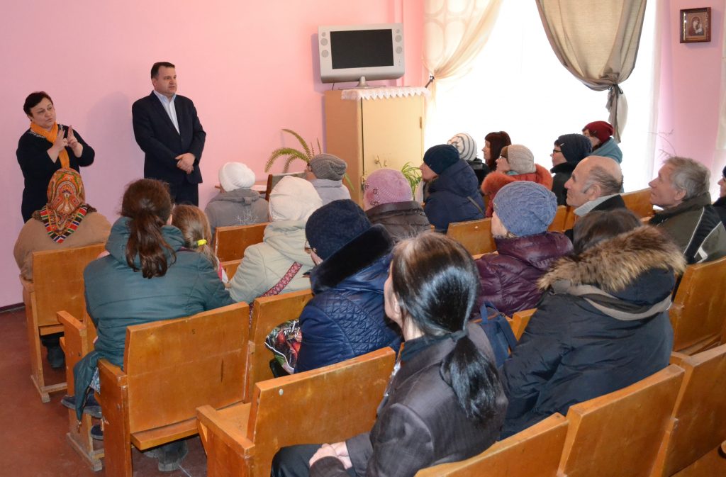 DSC 0711 1024x673 - Про виплату субсидій, пенсійне законодавство - під час зустрічі з товариством глухих