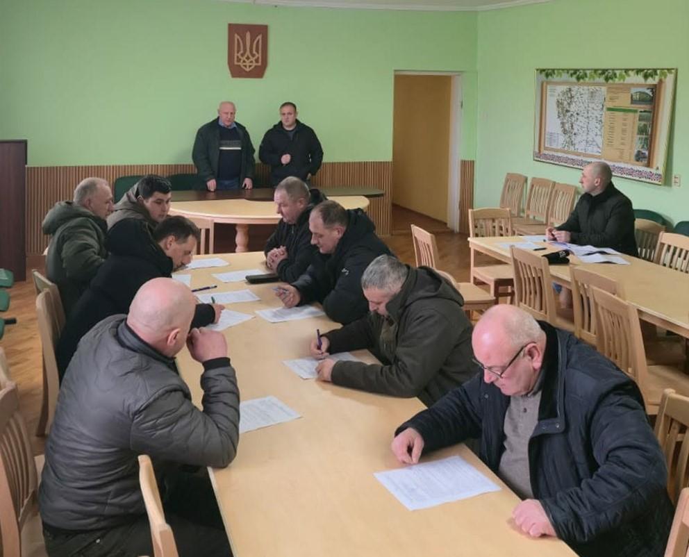 Робоча зустріч в Бережанському надлісництві філії «Подільський лісовий офіс» ДП «Ліси України» photo 5463075655101648559 y 1 - Робоча зустріч в Бережанському надлісництві філії «Подільський лісовий офіс» ДП «Ліси України»