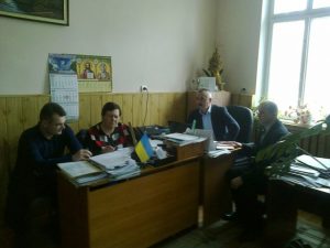 Zuchtrichi krugli stoly3 300x225 - Буковинські пенсійники використовують ефективні методи захисту прав застрахованих осіб