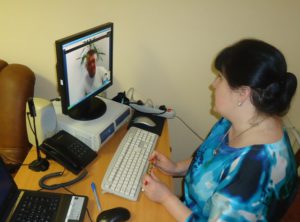 videozvyazok3 300x222 - Представники Пенсійного фонду Буковини консультують мешканців краю через  відеозв&rsquo;язок та за допомогою прямої телефонної лінії