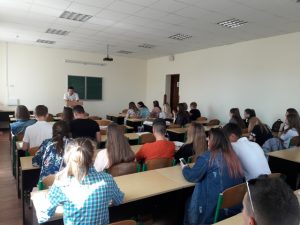 20180525 110418 300x225 - Студентам Буковинського університету – про переваги легального працевлаштування
