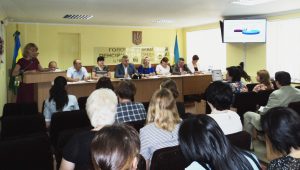 DSC02472 300x170 - Буковинські пенсійники обговорили на засіданні колегії шляхи покращення якості обслуговування громадян
