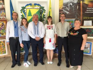 Putyla 300x225 - Пенсійники Буковини долучилися до відзначення Дня вишиванки