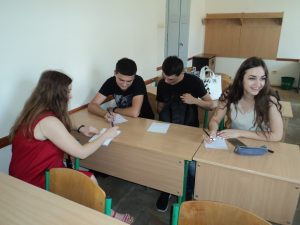 DSC02524 300x225 - «Молодь обирає: «за» чи «проти» легалізації трудових відносин»