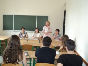 DSC02551 300x225 - «Молодь обирає: «за» чи «проти» легалізації трудових відносин»