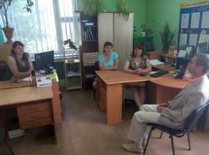 Gertsa Putyla TSNAP Hotyn TSRL trud kol 2 300x222 - Пенсійники надають роз’яснення питань пенсійного забезпечення на зустрічах із трудовими колективами