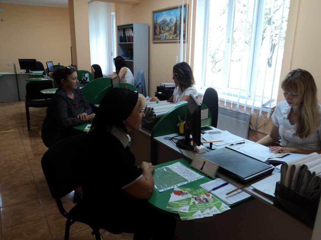 DSC02680 1024x768 - На Буковині мешканців Глибоччини обслуговують за європейськими стандартами