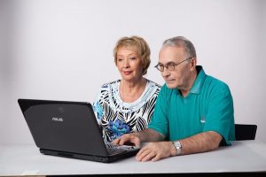 zn6oOkrpG7OkTYX 300x200 - Сучасним пенсіонерам – сучасне обслуговування