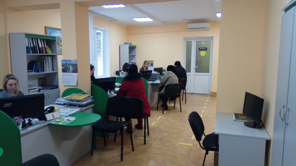 Glybotskyj servisnyj tsentr GU PFU v CHernivetskij oblasti smt Glyboka vul. Pershotravneva 10 1 1024x576 - Обслуговування громадян за європейськими стандартами – пріоритетне завдання пенсійної служби