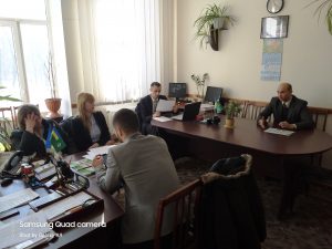 Dyeyev 11 02 2 300x225 - У Сторожинці обговорили питання покращення банківського обслуговування пенсіонерів