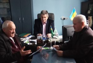 Glyb Zustrich zgolovamy v. org.S. BojkoG.Dumitru  300x202 - Представник пенсійної служби зустрівся з головами  ветеранських  організацій  Глибоцького району