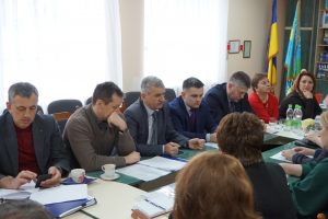 Novodn ODA2 300x200 - Пенсійники Новодністровська обговорили з представниками органів влади питання покращення якості соціальних послуг