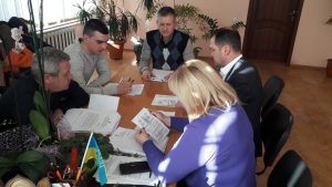 Проведено нараду з представниками Державної виконавчої служби та Державної фіскальної служби Zastavna DVS ta DFS narada 2 300x169 - Проведено нараду з представниками Державної виконавчої служби та Державної фіскальної служби