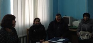 hotyn Den PFU 2 300x140 - Пенсійники Буковини роз’яснюють мешканцям краю актуальні питання пенсійного забезпечення під час проведення Днів Пенсійного фонду