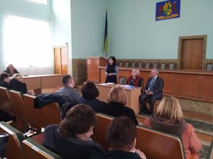 Dyeyev seminar derzhust 300x225 - Представник Фонду взяла участь у семінарі-навчанні профспілкового активу працівників державних установ Сторожинецького району