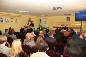 Kapinus CHernivtsi 2 300x200 - Буковину в рамках робочого візиту відвідав Голова правління Пенсійного фонду України