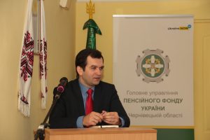 Kapinus CHernivtsi 4 300x200 - Буковину в рамках робочого візиту відвідав Голова правління Пенсійного фонду України