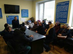 novos tsentr zajnyatosti 300x225 - Пенсійники роз’яснюють майбутнім пенсіонерам та непрацевлаштованим громадянам порядок призначення пенсійних виплат