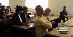 DSC03603 300x154 - Майбутнє розпочинається сьогодні: активно користуватись послугами Веб-порталу Пенсійного фонду України закликають краян пенсійники Буковини