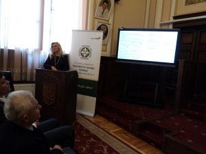 DSC03630 kopyya 300x225 - Майбутнє розпочинається сьогодні: активно користуватись послугами Веб-порталу Пенсійного фонду України закликають краян пенсійники Буковини