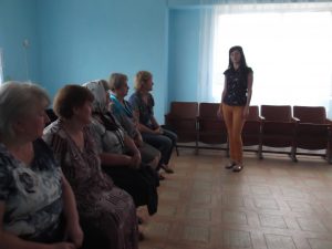 DSCF1040 300x225 - Пенсійники області роз’яснюють законодавство жителям Віньковеччини