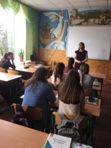 IMG 1349 225x300 - В учбових закладах Хмельниччини триває знайомство з пенсійним законодавством України