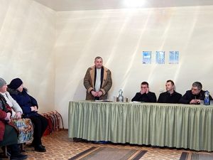 Zasluchne 1 300x225 - Тривають зустрічі з мешканцями Хмельниччини на виїзних днях та віддалених робочих місцях