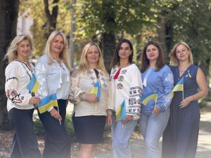 Незалежність, вишита любов’ю 1787558750150338 300x225 - Незалежність, вишита любов’ю